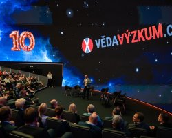 oslava v Planetariu